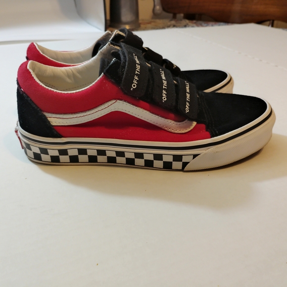 Vans Old Skool V Logo Pop With Hook And Loop Strapes Women's Size 6 Red/Black - Picture 6 of 8